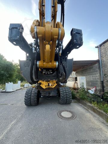 Колёсный экскаватор / гусеничный экскаватор / Engcon / тильтротатор Hydrema MX 17