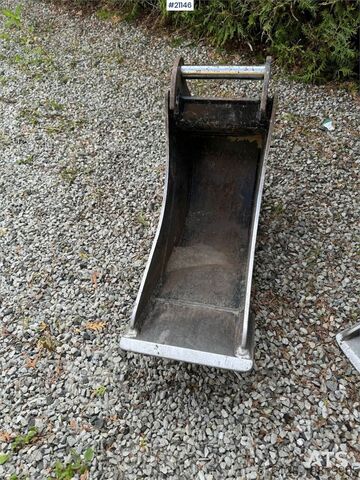 Мини-экскаватор Hyundai HX10A mini excavator w/ 3 drawers. 266 hours.