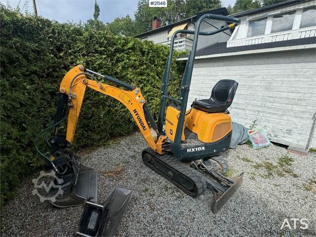 Мини-экскаватор Hyundai HX10A mini excavator w/ 3 drawers. 266 hours.