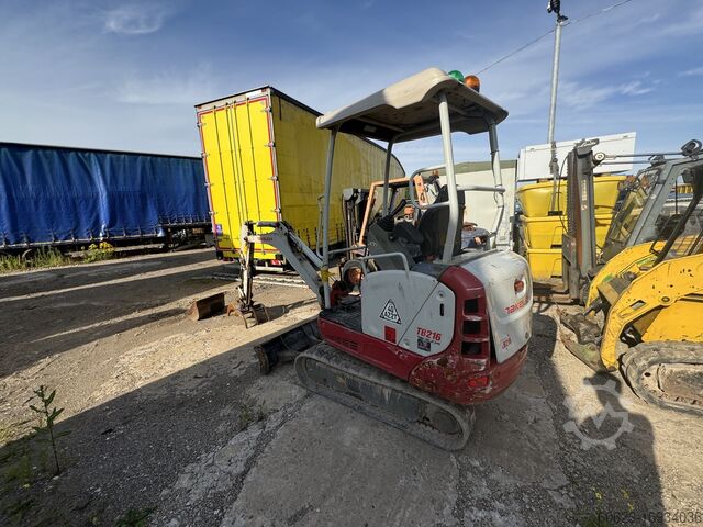 Мини-экскаватор TAKEUCHI TB216
