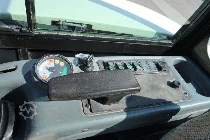 Мини-экскаватор Terex HR 3,7