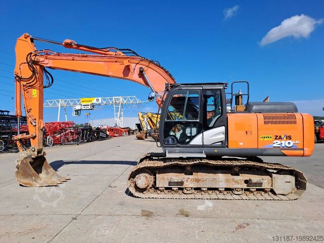 Гусеничный экскаватор Hitachi ZX210LC-6