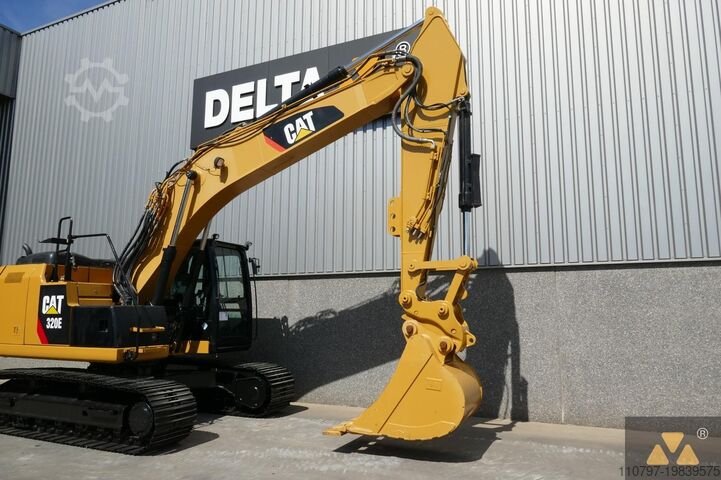 Гусеничный экскаватор Caterpillar 320ELRR