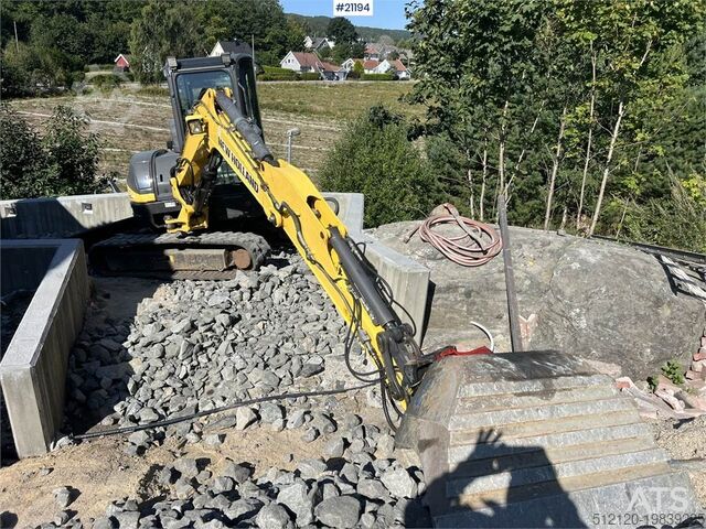 Гусеничный экскаватор New Holland E55B excavator w/ digging bucket, sanding bucket,