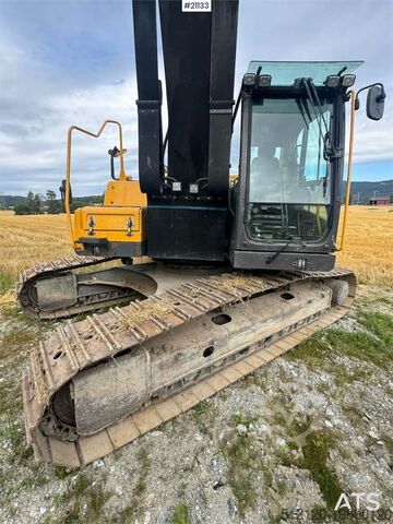 Гусеничный экскаватор Volvo EC250DL Crawler excavator w/ bucket. Replaced chas