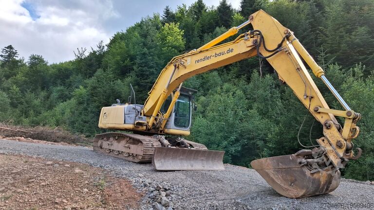 Гусеничный экскаватор New Holland E215 B L-Mono