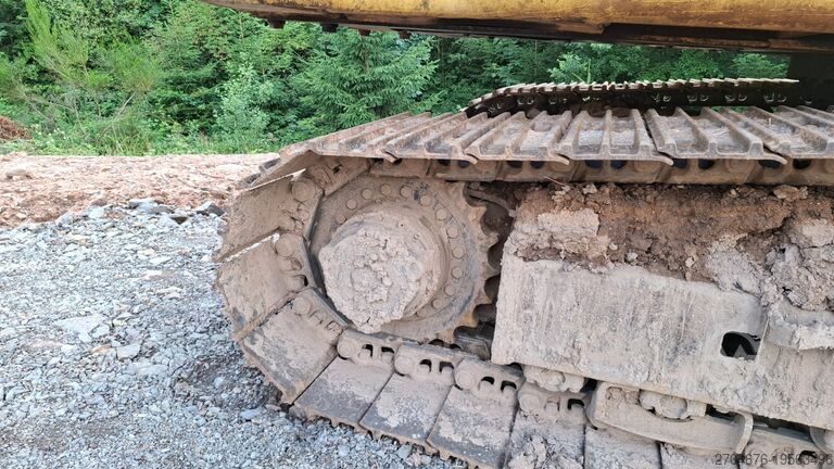 Гусеничный экскаватор New Holland E215 B L-Mono