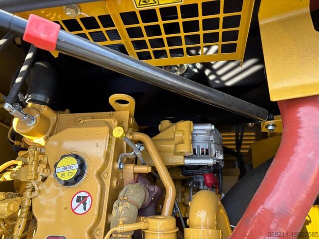 Гусеничный экскаватор Caterpillar 336