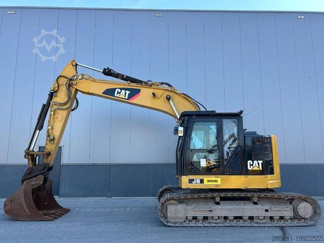 Гусеничный экскаватор Caterpillar 325 FL CR