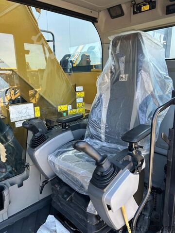 Гусеничный экскаватор Caterpillar 325 FL CR