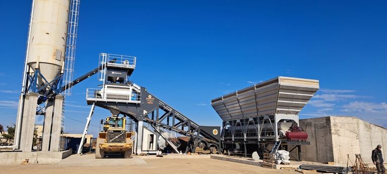 Бетоносмесительная установка Polygonmach PMC-120   120m3 hour mobile concrete batching p...