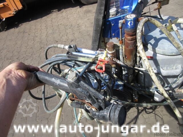 Дорожная разметка Graco LineLazer IV 250 SPS Airless Roadmarking