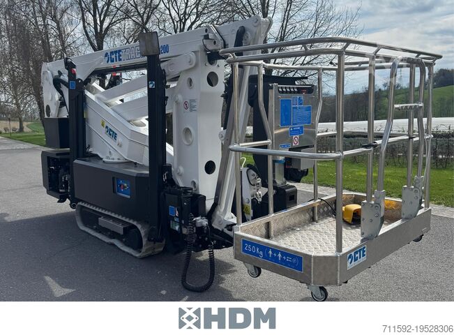 Гусеничная рабочая платформа CTE TRACCESS 230 Diesel CTE