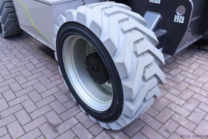Телескопическая платформа Zoomlion ZT26JE Fully Electric Lithium-Powered, 4x4 Rough T