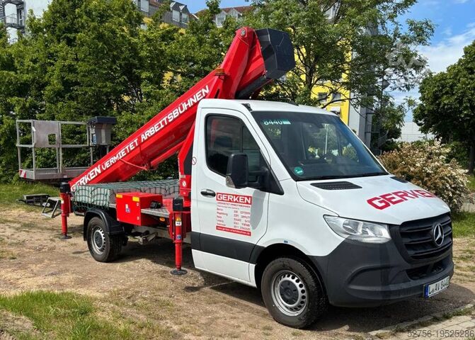 Платформа, установленная на грузовике Ruthmann TB300