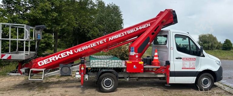 Платформа, установленная на грузовике Ruthmann TB300