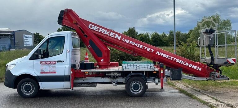 Платформа, установленная на грузовике Ruthmann TB300