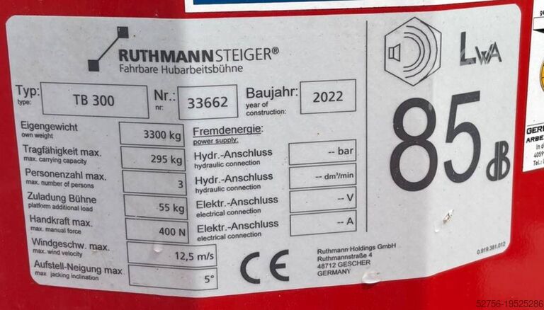 Платформа, установленная на грузовике Ruthmann TB300