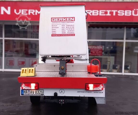 Платформа, установленная на грузовике France Elevateur Topy 10.2