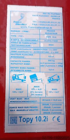 Платформа, установленная на грузовике France Elevateur Topy 10.2