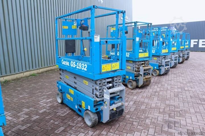 Ножничный подъемник Genie GS1932 Electric, Working Height 7.8 m, 227kg Capac