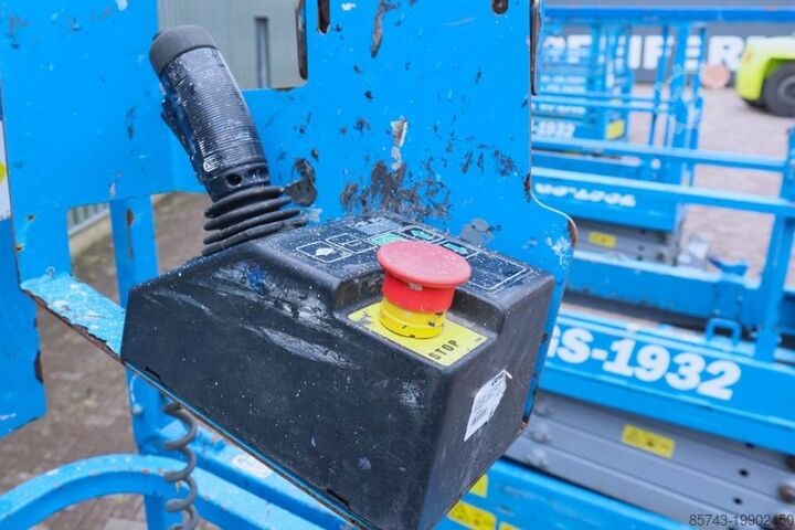 Ножничный подъемник Genie GS1932 Electric, Working Height 7.8 m, 227kg Capac