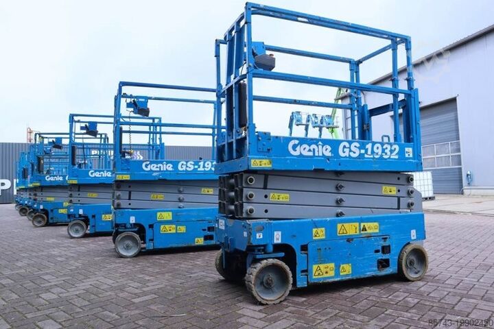 Ножничный подъемник Genie GS1932 Electric, Working Height 7.8 m, 227kg Capac