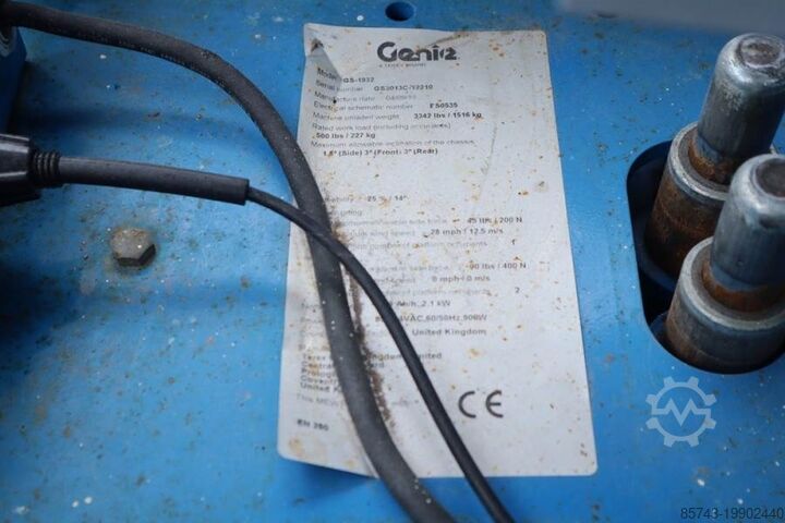 Ножничный подъемник Genie GS1932 Electric, Working Height 7.8 m, 227kg Capac