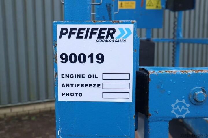 Ножничный подъемник Genie GS1932 Electric, Working Height 7.8 m, 227kg Capac