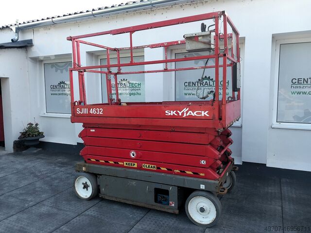 Ножничный подъемник SKYJACK SJ III 4632 Skyjack SJ III4632 11,8m work 