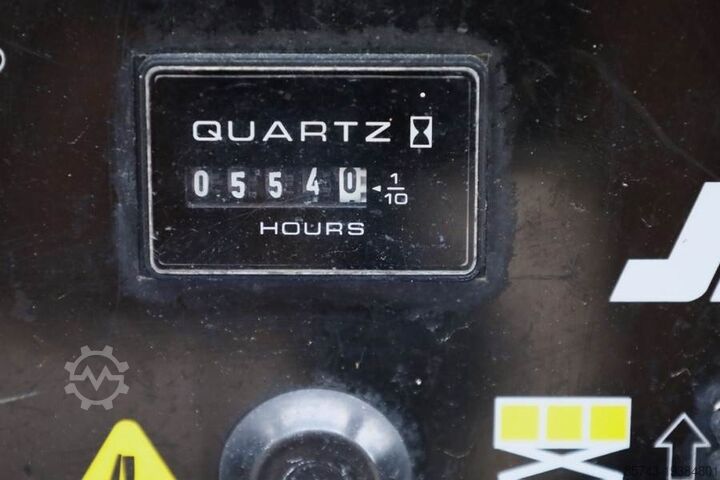 Ножничный подъемник JLG 4069LE Electric, 14.2m Working Height, 360kg Capac