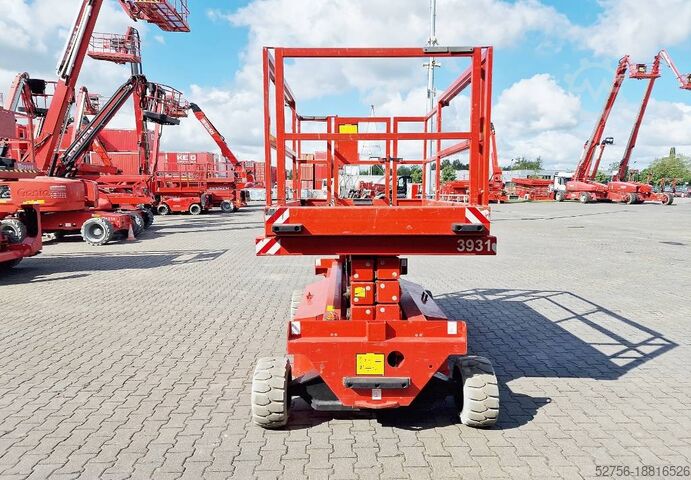 Ножничный подъемник Holland Lift Y 83 EL 16