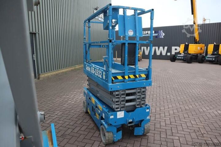 Ножничный подъемник Genie GS1932 E-Drive Several In Stock, 8m Working Height