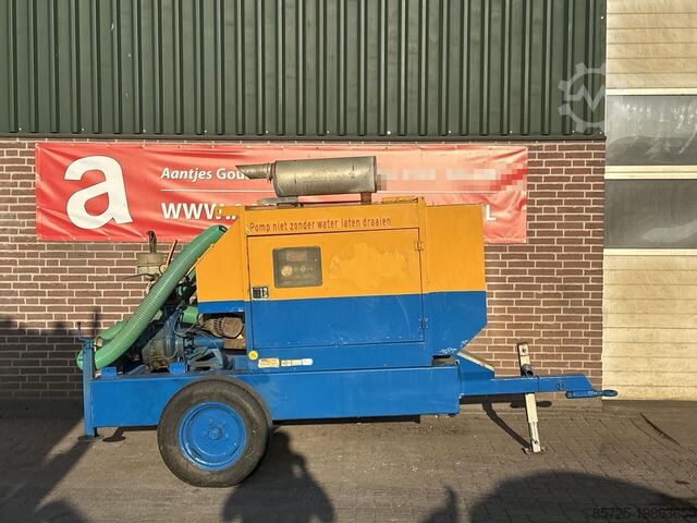 Насос  Waterpomp met diesel motor - Gebruikt