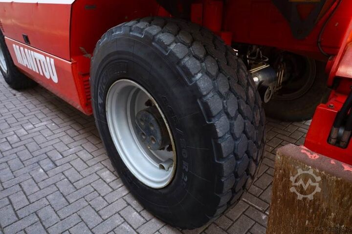 Телескопический погрузчик Manitou MRT3050 PRIVILEGE Diesel, 4x4 Drive And 4-Wheel St