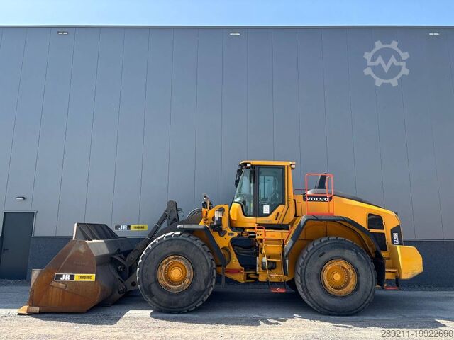 Колесный погрузчик Volvo L 220 H (CDC+ Co pilot)