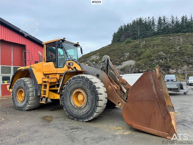 Колесный погрузчик Volvo L220F Wheel loader w/ Bucket, scale and printer.