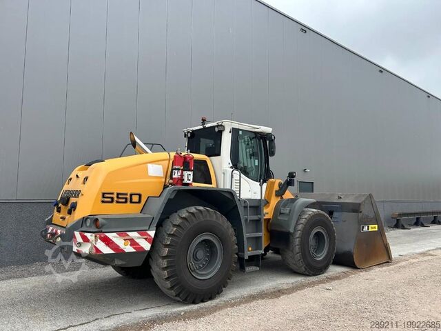 Колесный погрузчик Liebherr L 550 (Comes with High-tip - Mit Hochkipper)