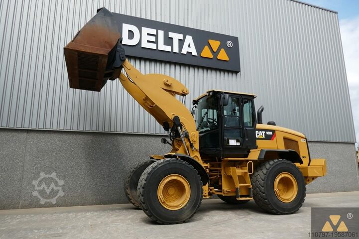 Колесный погрузчик Caterpillar 938K