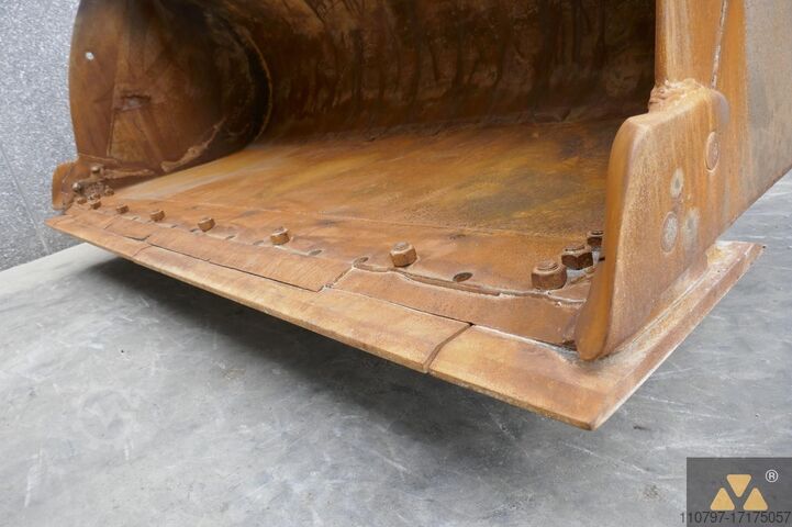 Колесный погрузчик Caterpillar 980M