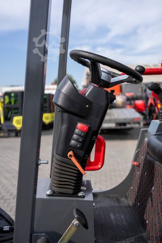 Колесный погрузчик KINGWAY DEUTSCHLAND e. K. Radlader FARMER 812 KINGWAY Euro 5 25PS