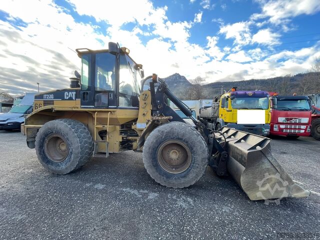 Колесный погрузчик Caterpillar IT28G  Radlader Bj.1998 12,6t Schnellwec