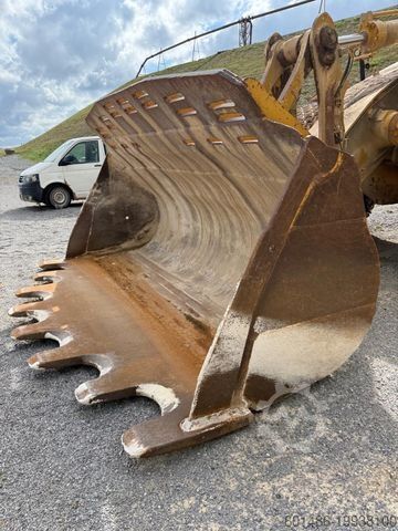 Погрузчик с колёсным шасси CATERPILLAR 988 H