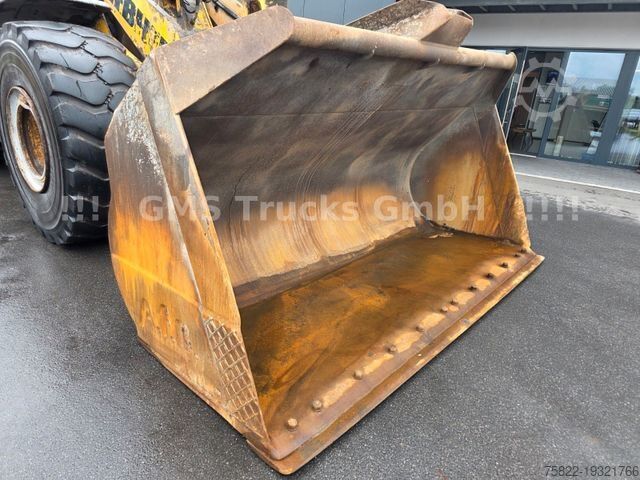 Погрузчик с колёсным шасси LIEBHERR L 576 2+2 / German / Waage / Klima / ZSA