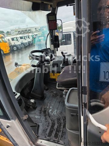 Погрузчик с колёсным шасси LIEBHERR L 576 2+2 / German / Waage / Klima / ZSA