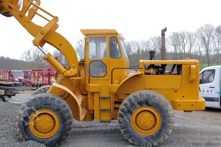 Погрузчик с колёсным шасси CAT 966 C