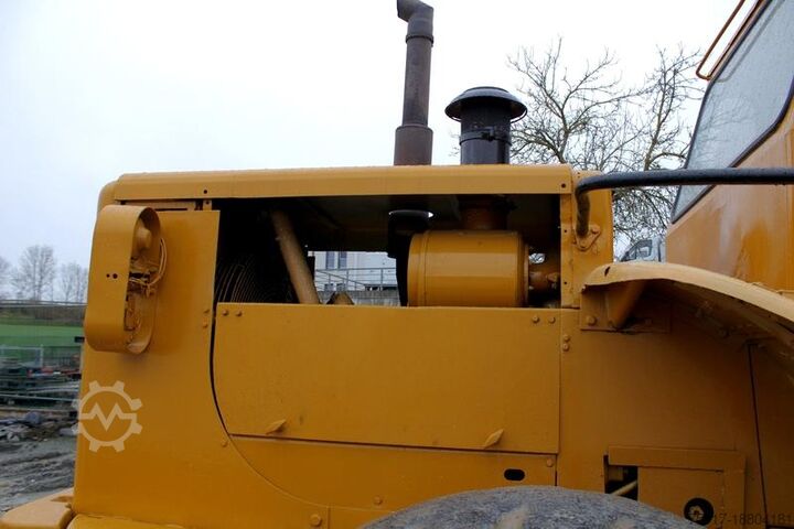 Погрузчик с колёсным шасси CAT 966 C