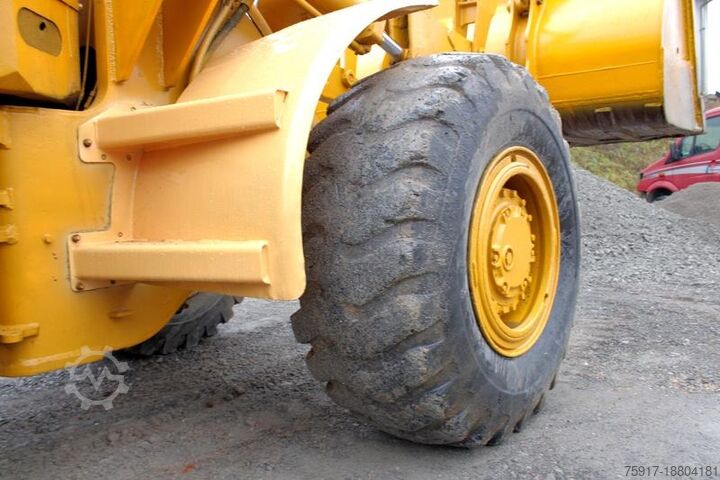 Погрузчик с колёсным шасси CAT 966 C