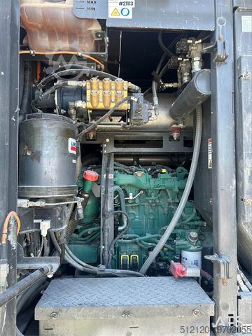 Земляная бурильная машина Sandvik DX800i Drilling rig w/L5 gps