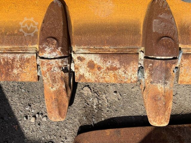 Лопата Volvo L 150 H